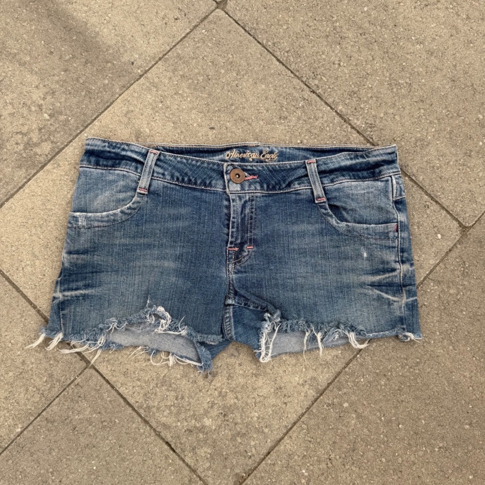 American Eagle Stretch Denim Cut Off Shorts Medium Wash Rhinestone Size 8 Reg